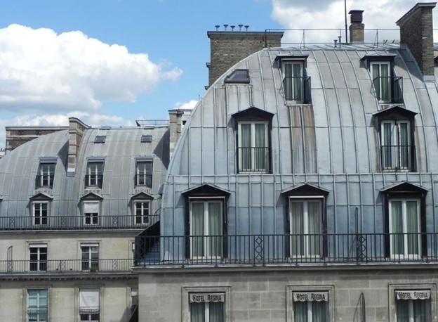 Why the roofs of Paris are made of zinc ?